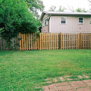 Two Blocks Front Grants Farm! Pets Allowed Fenced. Sappington Exterior photo