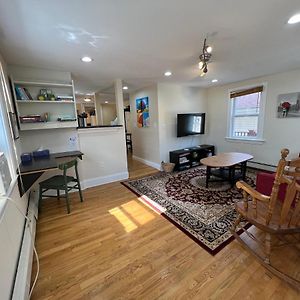 Bright & Spacious 1 Br- King Bed & Private Yard Providence Exterior photo