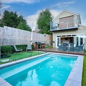Bowen Street Family Retreat With Pool Villa Melbourne Exterior photo