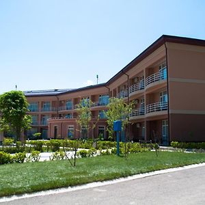 Charos Deluxe Resort & Spa Yusufkhona Exterior photo