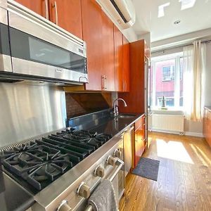 Gorgeous Three Bedroom West Village Townhouse New York Exterior photo