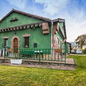 Gorgeous Home In Las Regueras With Kitchen Santullano Exterior photo