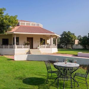 Stayvista'S The Cosy Countryside - Villa With Swimming Pool, Lawn & Indoor-Outdoor Games Jaipur Exterior photo