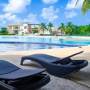 Dream Lagoons: Central + Park Cancun Exterior photo