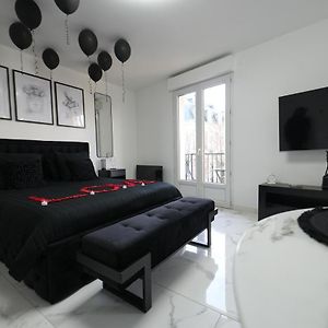 Dammarie-Les-Lys : Superbe Studio Avec Jacuzzi Apartment Exterior photo