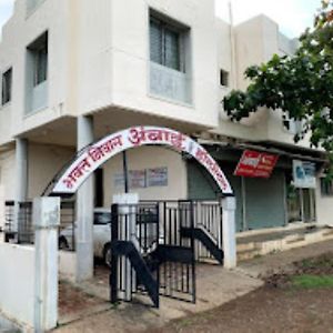 Hotel Ambai Bhakt Niwas-Tuljabhavani Pujari, Tuljapur Exterior photo