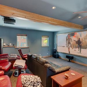 Skislope Manor - Spacious Tahoe Donner 4 Bedroom With Gorgeous Home Theater And Hot Tub Truckee Exterior photo
