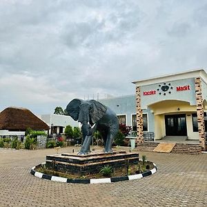 Kacoke Madit Hotel And Cultural Centre, Gulu Exterior photo