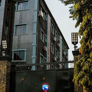Jevenom Hotel Ibafo Exterior photo