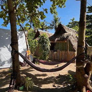 Tribal Huts Community Hostel Daanbantayan Exterior photo