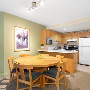 Woodrun Lodge 306 - Budget-Friendly 2Bed Condo W/ Heated Pool, Hot Tub - Whistler Platinum Exterior photo