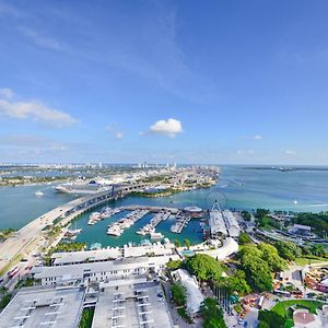 Captivating Bayside Apartment At Downtown Miami Exterior photo
