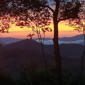 Get-Away Cabin Hot Tub Sunsetmtn Views,Asheville Swiss Exterior photo