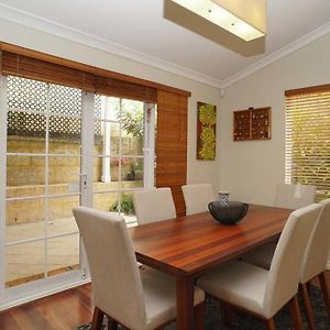 2 Minutes To Morley Galleria 3Br 2 Bth Perth Exterior photo