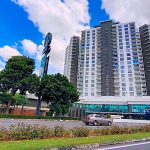Kulai D'Putra Suites Beside Ioimall Near Airport And Jpo Exterior photo