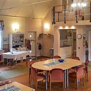 Lagenhet Elofstorps Gamla Missionshus Bed & Breakfast Kristinehamn Exterior photo