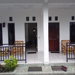 Eja Guest House Ende Exterior photo