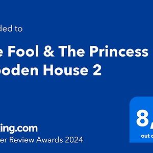 The Fool & The Princess Wooden House 2 Valencia Exterior photo
