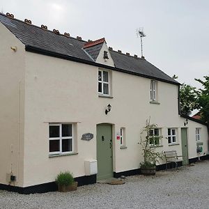 Vale View Cottages -The Coach House Prestatyn Exterior photo