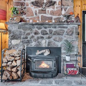 Entire Cottage In Algonquin Highlands Canada Exterior photo
