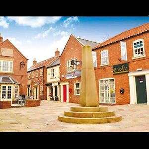 2 Bedroom Duplex Apartment Bawtry Exterior photo