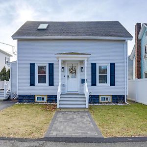 Coastal Lynn Escape With Fireplace 3 Mi To Beaches Exterior photo