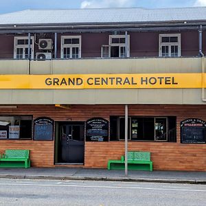Grand Central Hotel Proserpine Exterior photo