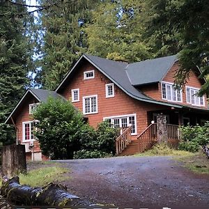 Large Lodge At Rainier Lodge Ashford Exterior photo
