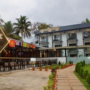 Fabhotel Resort De Ashvem Morjim Exterior photo