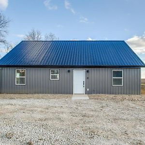 Modern Oskaloosa Cabin With 2 Acres And On-Site Trails Villa Exterior photo