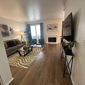 Beverly Hills City Vibe 1 Bedroom Apt W Parking 324 Los Angeles Exterior photo