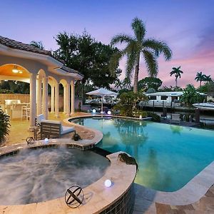 Luxury Waterfront & Infinity Pool/Hot Tub Sleeps 8 Villa Fort Lauderdale Exterior photo