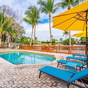 Lakefront Villa With Heated Pool Only 6 Minutes To The Beach Fort Lauderdale Exterior photo