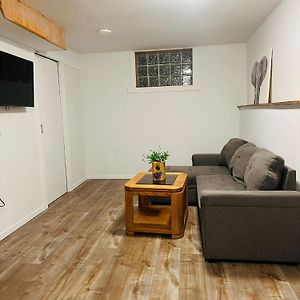 1 Bhk Guest Suite In Cultus Lake Chilliwack Exterior photo