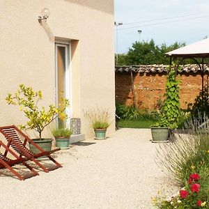 Chambre Avec Salle De Bain Privative Comme A L'Hotel Et "Salon-Cuisine" A Partager Avec Les 4 Autres Locataires Saint-Maurice-de-Gourdans Exterior photo