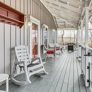 Happy Haven Hill Cabin With Patio And Fire Pit! Dundee Exterior photo