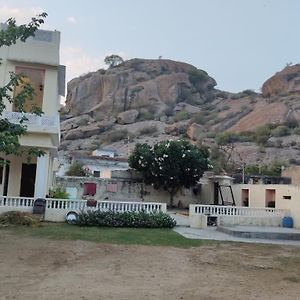 Manohar Vilas Bijapur  Exterior photo