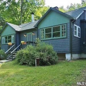 Catskills Cabin With Hot Tub Near Skiing Shandaken Exterior photo