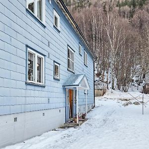 Cozy Apartment In Rjukan With House A Panoramic View Exterior photo