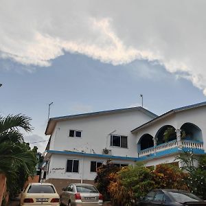 Elizz Guest House Accra Exterior photo