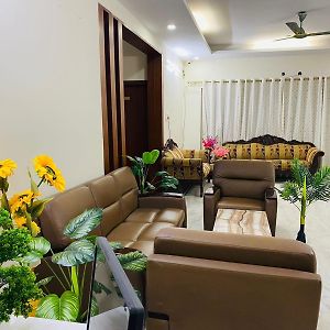Kp Suites Gachibowli Hyderabad Exterior photo