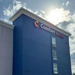 Comfort Suites Austin Airport Exterior photo