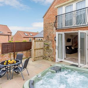 2 Bed In Thirsk 48116 Villa Carthorpe Exterior photo