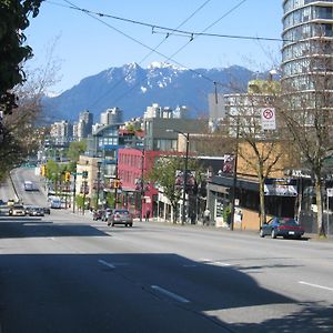 Charming Heritage Home With Mountain And City Views Vancouver Exterior photo