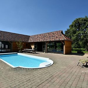 Luxe Vakantiehuis Met Bubbelbad Herveld Exterior photo