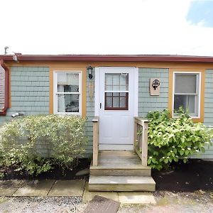 1 Bedroom Cottage, Walk To First Beach Middletown Exterior photo