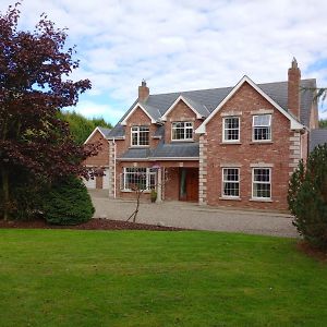 Tullynacrunat Lodge Castleblayney Exterior photo