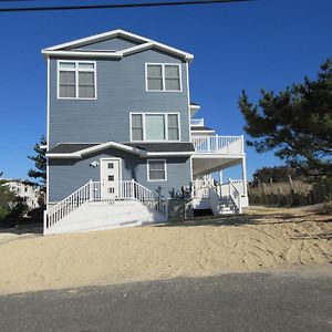 Beautifully Renovated First Floor Ocean Front Duplex Apartment Beach Haven Exterior photo