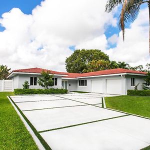 Luxury 4Br And 3Ba Villa Near Beach & Casino Heat Pool Dania Beach Exterior photo