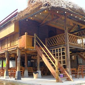 Ha Giang Wooden House Hotel Exterior photo